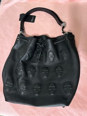 Black Leather Skull Bucket Bag - IO Pelle